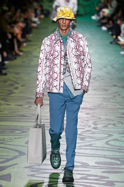Look 35